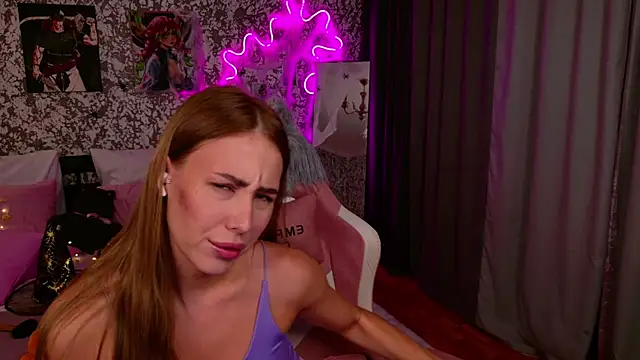 Snapshot of Jane2sweet chatting on 10.28.25 Jane2sweet online show from 10.28.25