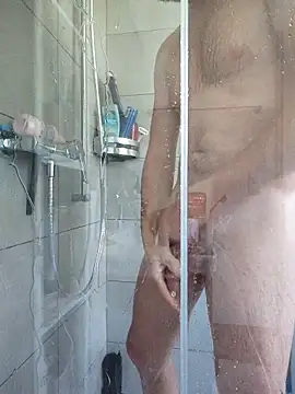 Snapshot of mandojed chatting on 09.29.25 mandojed online show from 09.29.25