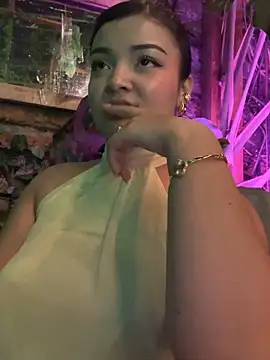 EmmaBlossom online show from 02.08.26