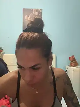 Naomi24herr online show from 11.27.25