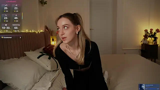 SophieBelll online show from 12.21.25