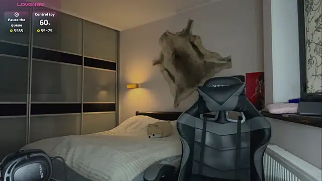 EvaCarter1 online show from 10.11.25