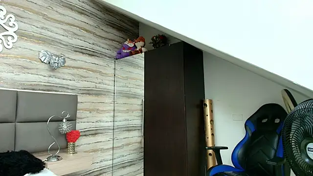 Lovers 21 online show from 03.30.26