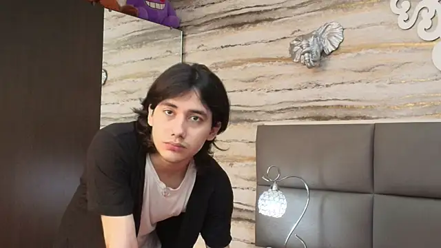 Lovers 21 online show from 05.17.26