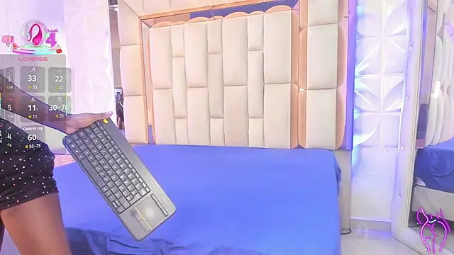 Sarah Adamss online show from 11.16.25