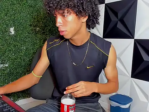 Snapshot of xion_ez chatting on 10.20.25 xion ez online show from 10.20.25