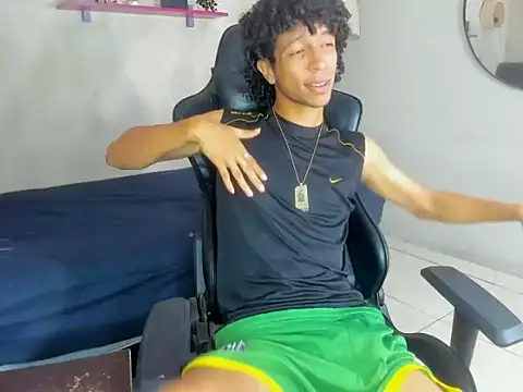 Snapshot of xion_ez chatting on 11.13.25 xion ez online show from 11.13.25