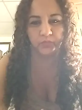 MEYBELLATINA online show from 10.02.25