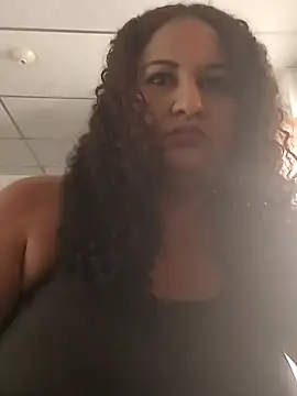 MEYBELLATINA online show from 10.10.25