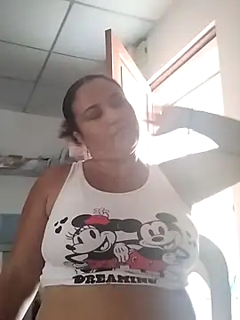 MEYBELLATINA online show from 02.28.26