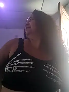 MEYBELLATINA online show from 04.17.26