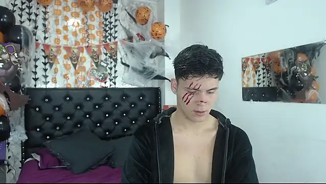 Aaron Foxxx online show from 10.18.25