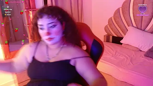 BlueeVelvet online show from 10.31.25