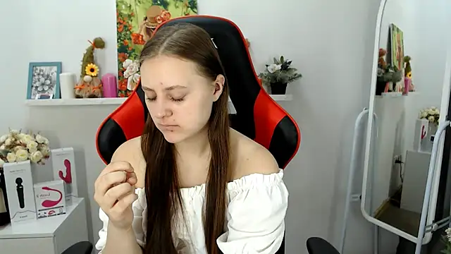 ArinaBelle online show from 10.15.25