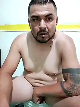 Snapshot of Sk3m_veryhot chatting on 05.08.26 Sk3m veryhot online show from 05.08.26