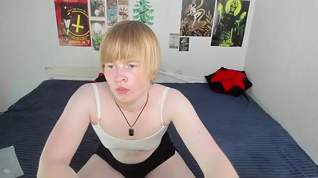 Snapshot of Cattie_w_ chatting on 06.19.26 Cattie w online show from 06.19.26