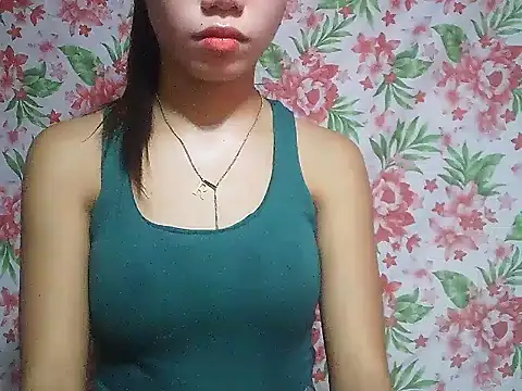 Snapshot of SweetPussie18x chatting on 10.06.25 SweetPussie18x online show from 10.06.25