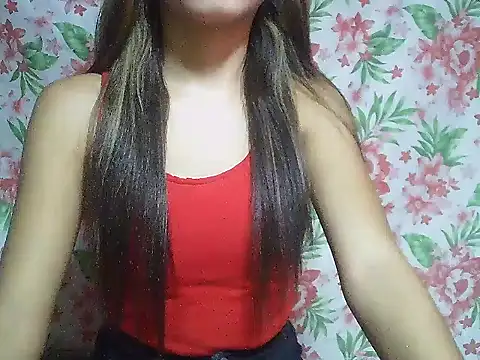 Snapshot of SweetPussie18x chatting on 10.10.25 SweetPussie18x online show from 10.10.25