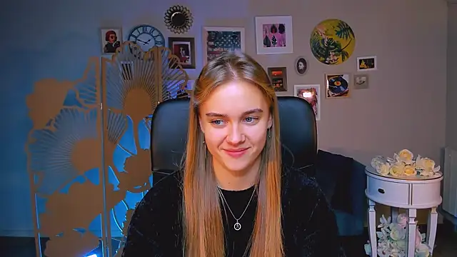 JuneWoods online show from 10.20.25