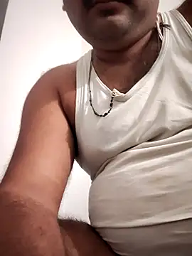 Snapshot of desiyouth94 chatting on 10.17.25 desiyouth94 online show from 10.17.25