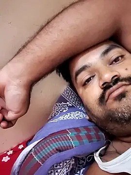 Snapshot of desiyouth94 chatting on 11.04.25 desiyouth94 online show from 11.04.25