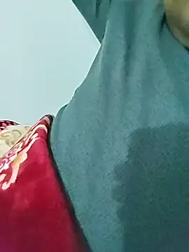 Snapshot of desiyouth94 chatting on 12.05.25 desiyouth94 online show from 12.05.25