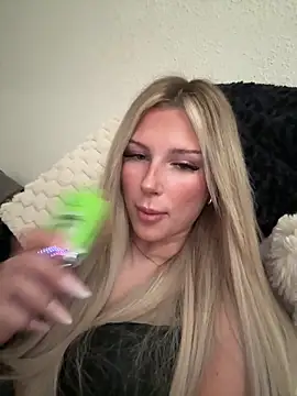 blondeeee online show from 04.08.26