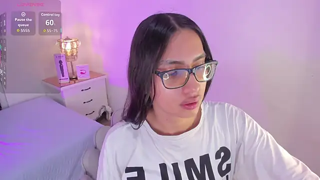 Snapshot of cherrylady_02 chatting on 11.02.25 cherrylady 02 online show from 11.02.25