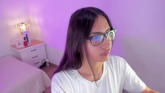 Snapshot of cherrylady_02 chatting on 11.09.25 cherrylady 02 online show from 11.09.25