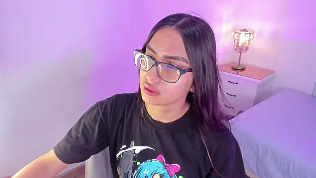 Snapshot of cherrylady_02 chatting on 11.26.25 cherrylady 02 online show from 11.26.25