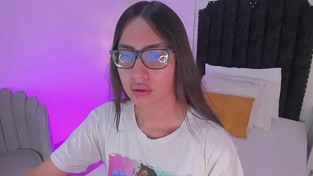 Snapshot of cherrylady_02 chatting on 01.09.26 cherrylady 02 online show from 01.09.26