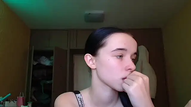 Emilia Light online show from 02.28.26