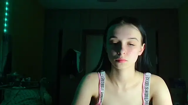 Emilia Light online show from 04.04.26