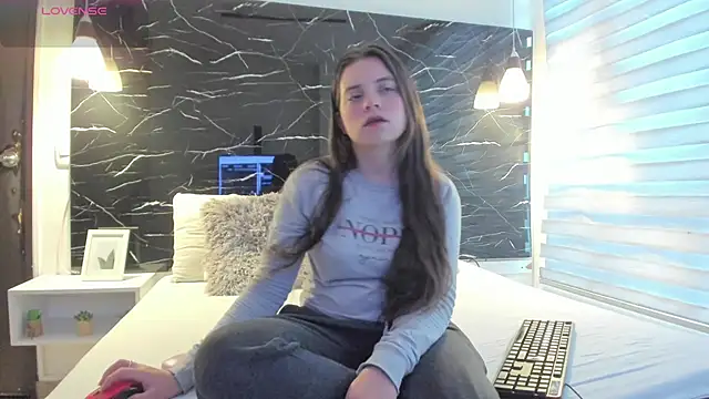 ZOE LE online show from 01.13.26