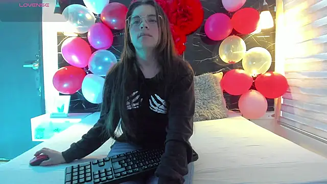 ZOE LE online show from 02.14.26