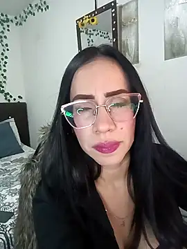 Snapshot of YaraDuartee chatting on 03.08.26 YaraDuartee online show from 03.08.26