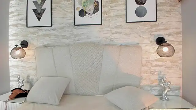 ashlye collins online show from 11.23.25