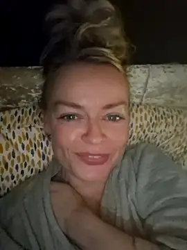 demidelightfulxx online show from 10.20.25