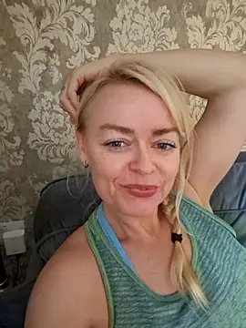 demidelightfulxx online show from 10.23.25