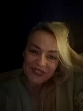 demidelightfulxx online show from 10.25.25