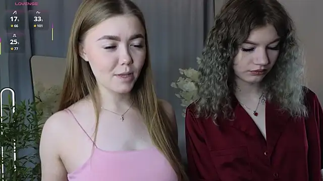 Snapshot of TwixieGuo chatting on 10.21.25 TwixieGuo online show from 10.21.25