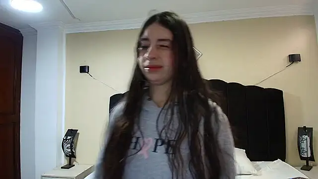 GabySweett  online show from 10.21.25