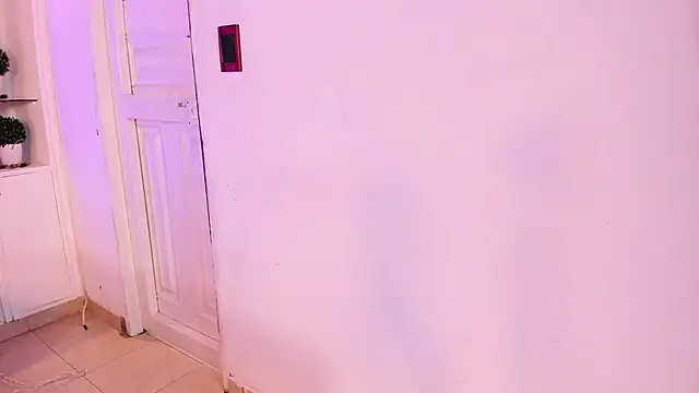 Caroline Millerr online show from 02.06.26