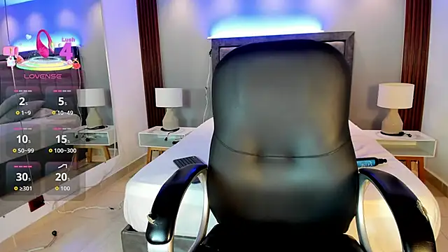 Caroline Millerr online show from 02.18.26