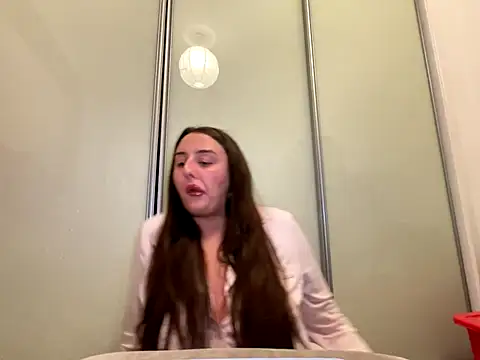 Snapshot of Playfulvixen25 chatting on 10.06.25 Playfulvixen25 online show from 10.06.25