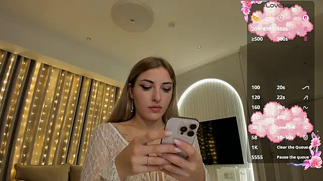 Snapshot of AmyVilvet_ chatting on 05.31.26 AmyVilvet online show from 05.31.26