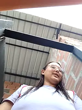 young dairy01 online show from 10.17.25