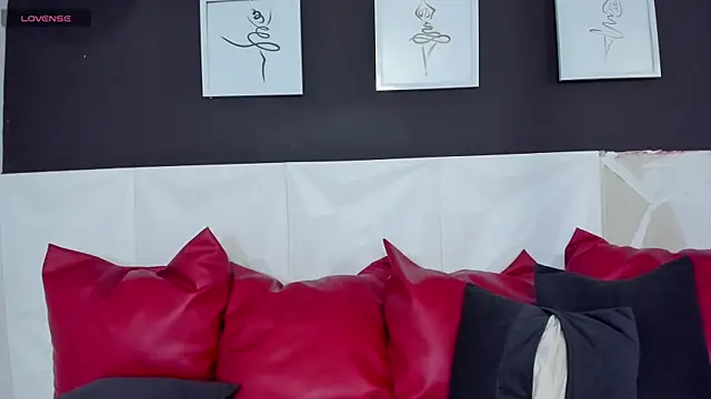 Snapshot of sofi_laane chatting on 11.14.25 sofi laane online show from 11.14.25