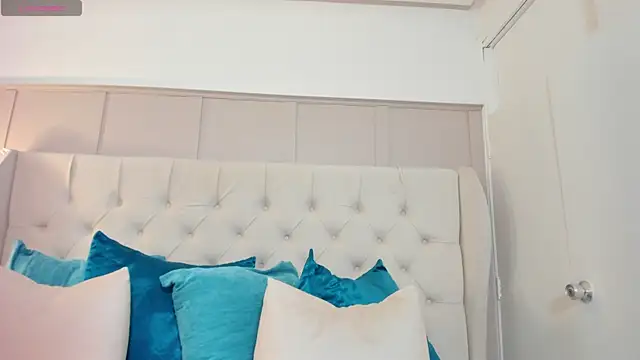 Snapshot of sofi_laane chatting on 11.19.25 sofi laane online show from 11.19.25