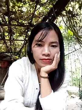 Snapshot of lmc-zz chatting on 11.05.25 lmc-zz online show from 11.05.25